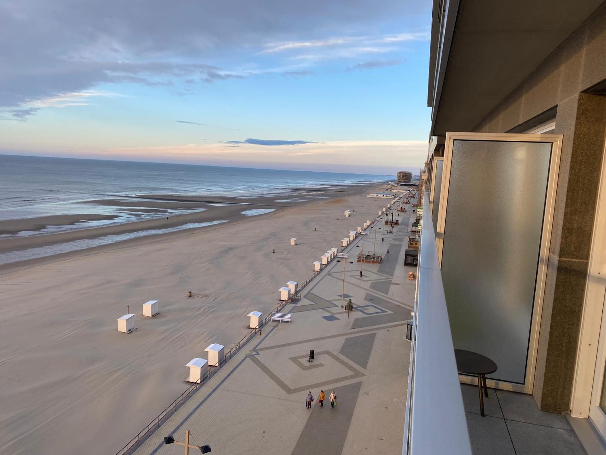 Romanza Zeezicht Middelkerke Luaran gambar